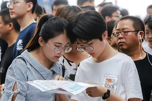 哽咽落泪后悔！记者：陈戌源后悔肯定是真的，早知打死都不搞足球